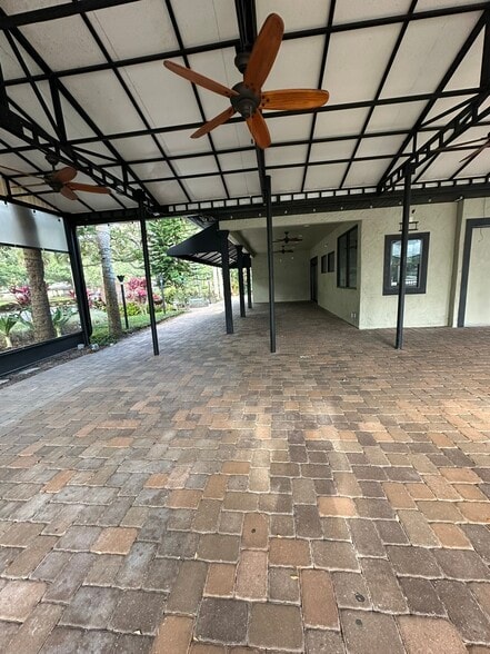 More Photos Of 1301 Winter Springs Blvd, Winter Springs Freestanding For Lease