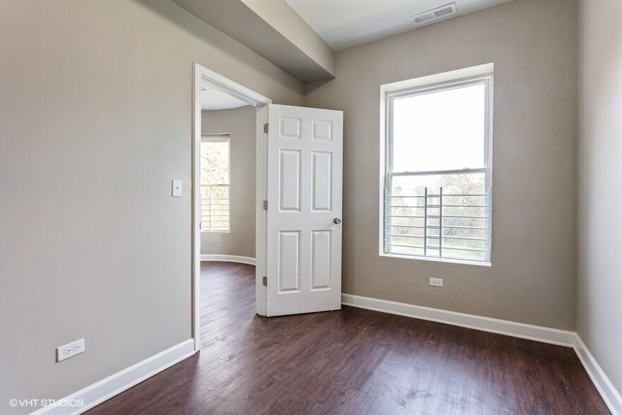 More Photos Of 7220 S Harvard Ave, Chicago Apartments For Sale