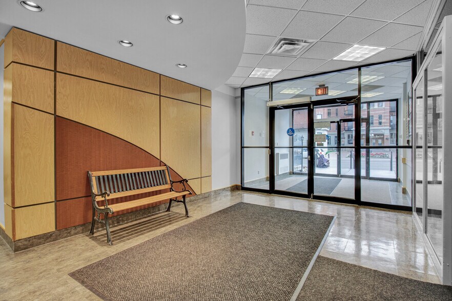 More Photos Of 11520 100 Av NW, Edmonton Apartments For Sale