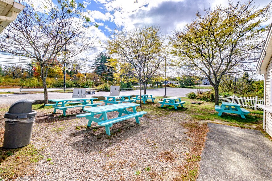 More Photos Of 150 US ROUTE 1, Freeport Fast Food For Sale