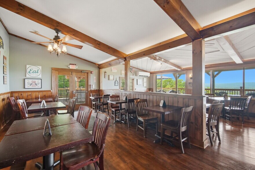 More Photos Of 100 Mountain Rd, Easthampton Restaurant For Sale