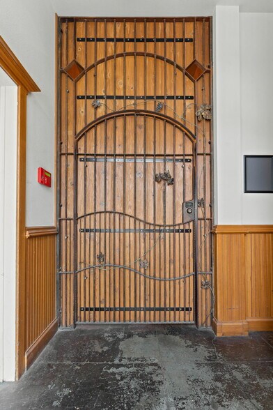 More Photos Of 102 S 1st Ave, Sandpoint Storefront Retail Office For Sale