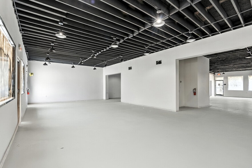 More Photos Of 1200 Kings Ave, Jacksonville Freestanding For Lease