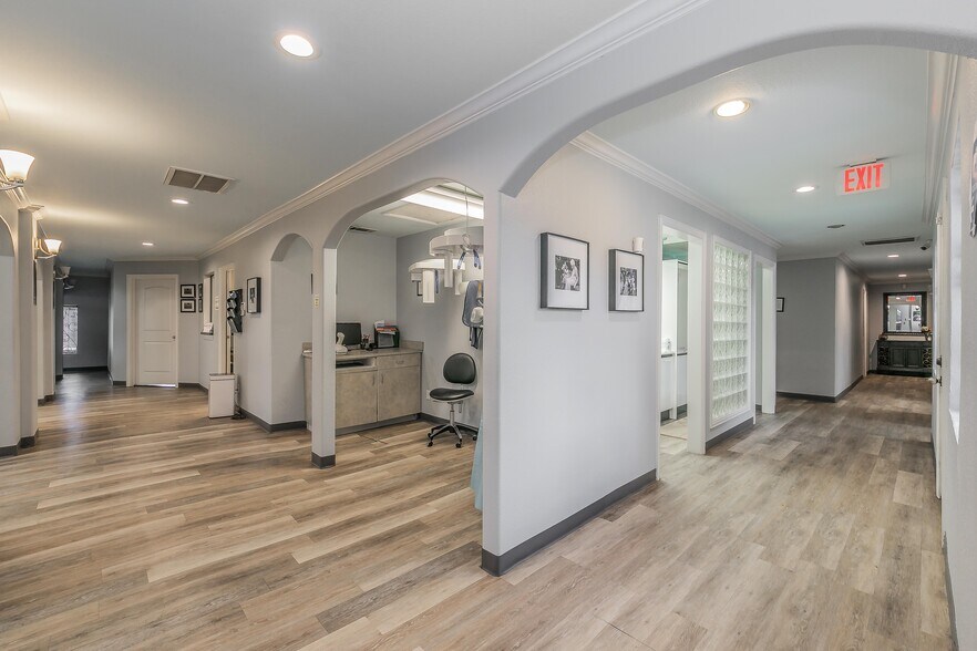 More Photos Of 2823 Kendale Dr, Dallas Medical For Sale
