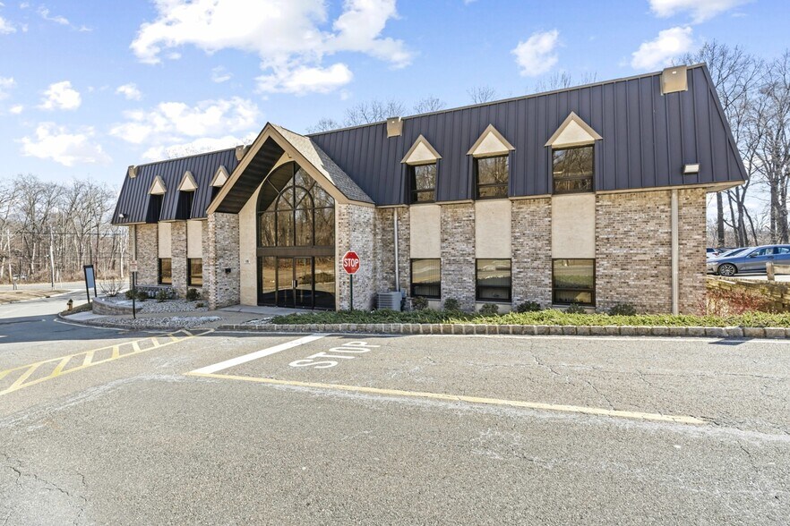 More Photos Of 230 Us Highway 206, Flanders Medical For Sale