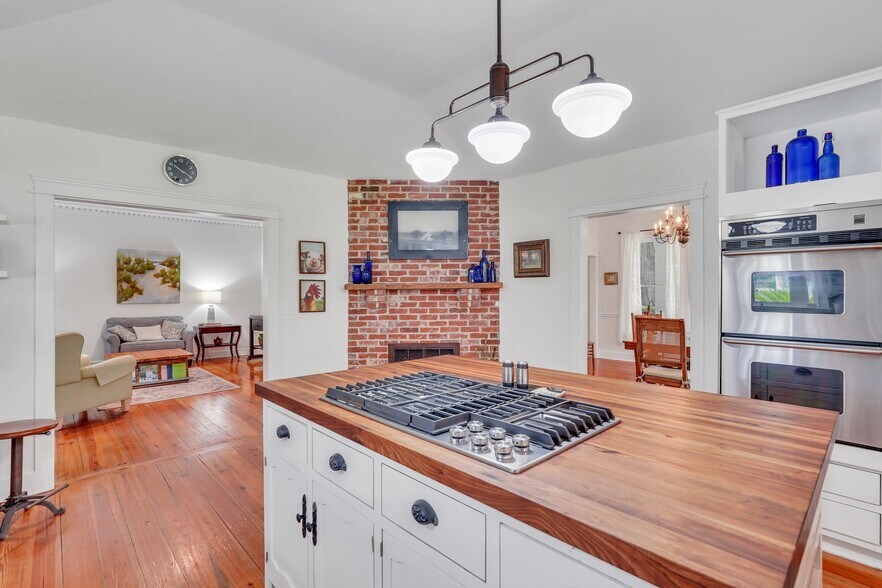 More Photos Of 1871 GA Highway 99, Brunswick Specialty For Sale