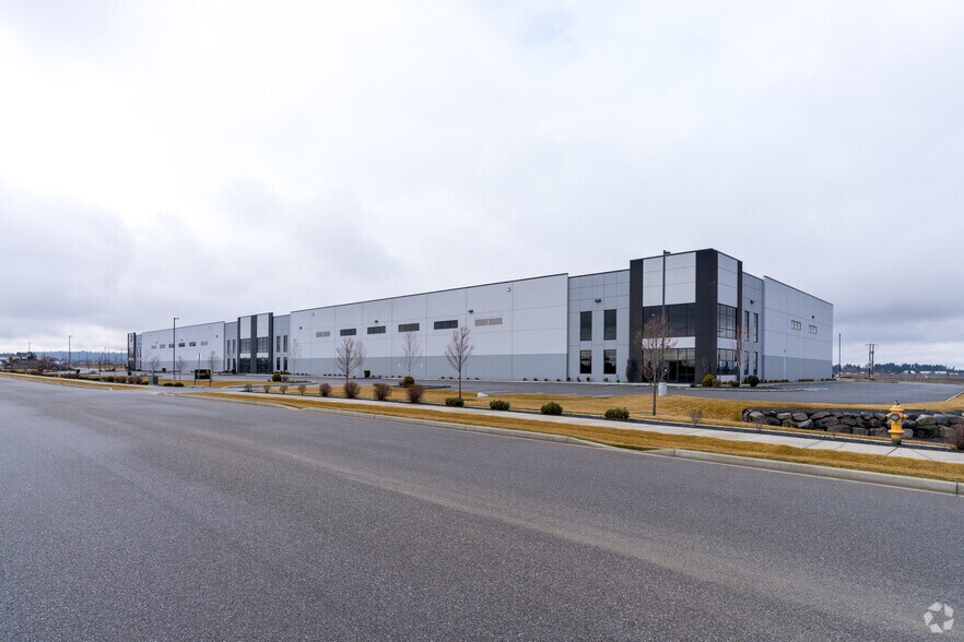 More Photos Of 9210 W Harlan Ln, Spokane Distribution For Lease