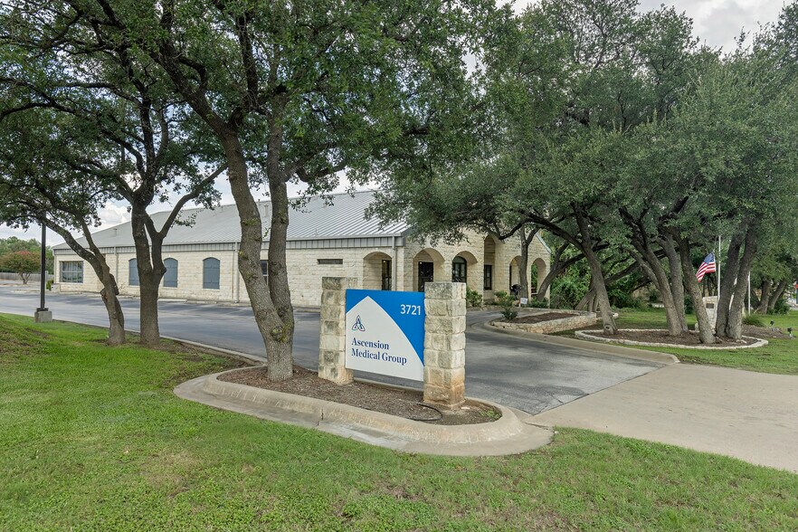 More Photos Of 3721 Williams Dr, Georgetown Medical For Lease