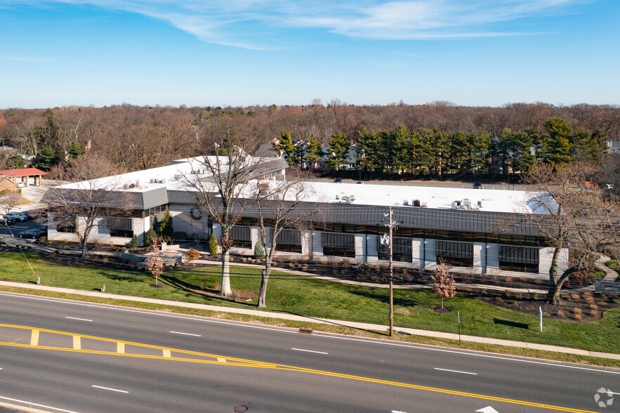More Photos Of 505 S Lenola Rd, Moorestown Office For Lease