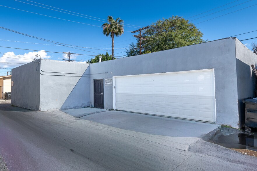More Photos Of 5660 Kester Ave, Van Nuys Apartments For Sale