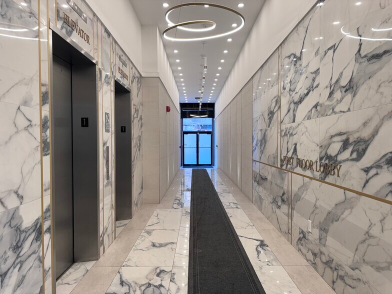 More Photos Of 21 Flatbush Ave, Brooklyn Office For Lease