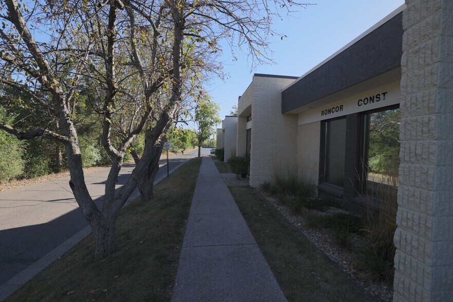 More Photos Of 10740 Lyndale Ave S, Bloomington Light Manufacturing For Sale