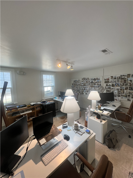 More Photos Of 46 Lois Ave, Greenville Storefront Retail Office For Lease