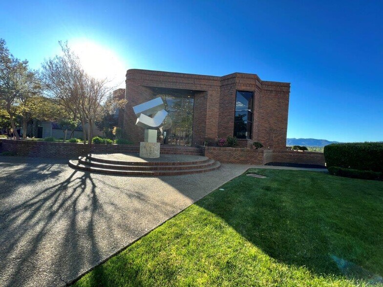 More Photos Of 400 Redcliff Dr, Redding Office For Sale