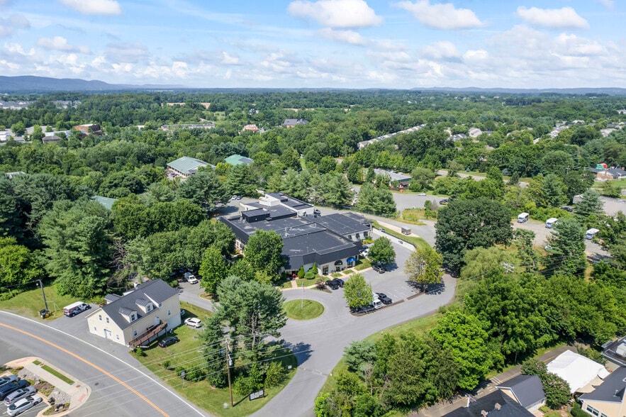 More Photos Of 210 N 21st St, Purcellville Flex For Sale