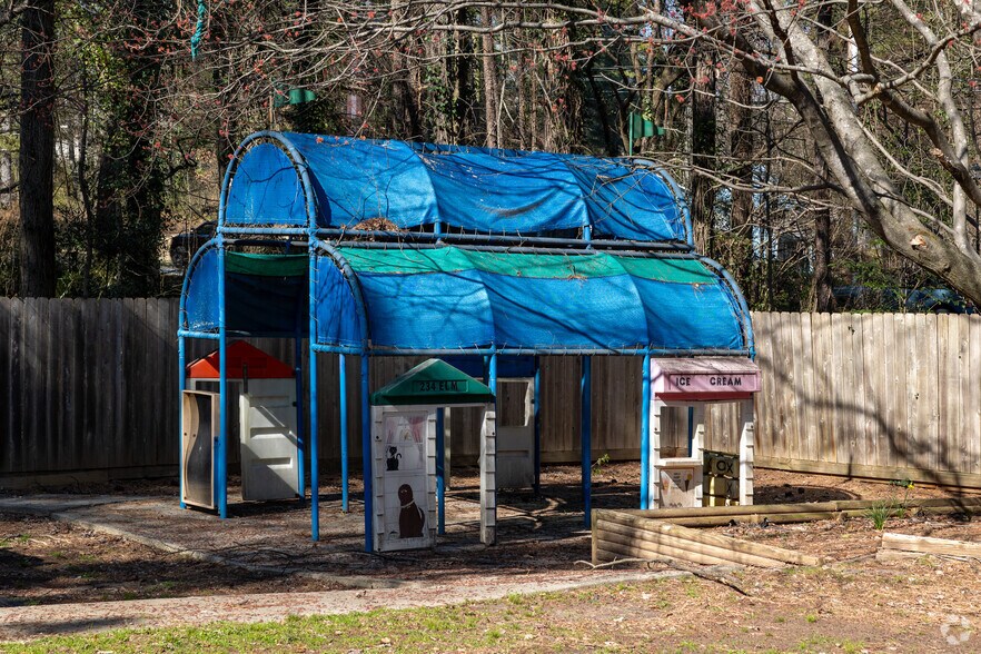 More Photos Of 9330 Nesbit Ferry Rd, Alpharetta Daycare Center For Lease