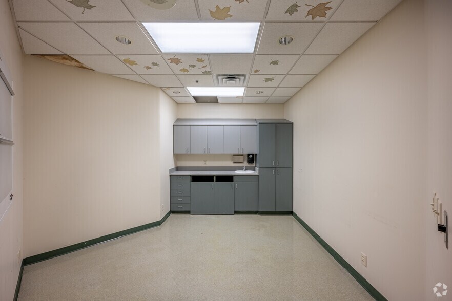 More Photos Of 360 Sherman St, Saint Paul Medical For Lease