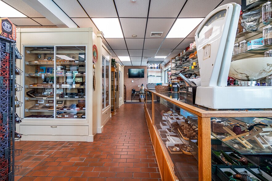 More Photos Of 6595 Post Rd, North Kingstown Fast Food For Sale