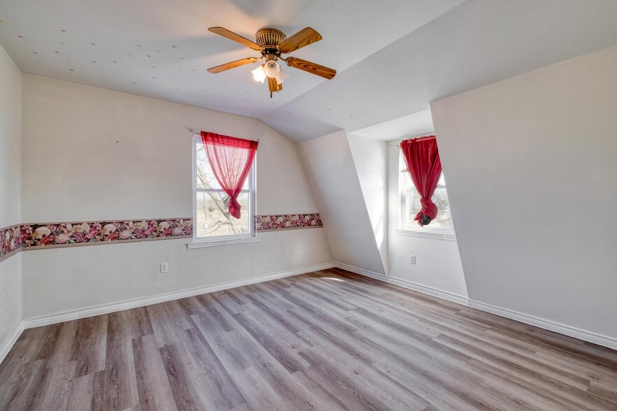 More Photos Of 829 State Highway 21 W, Cedar Creek Specialty For Sale