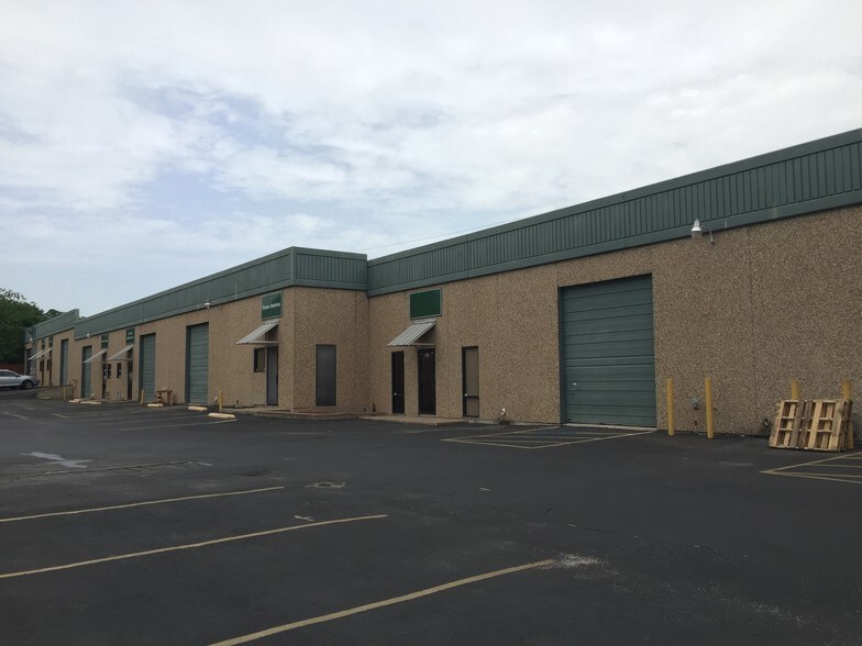 More Photos Of 8801 S 1st St, Austin Warehouse For Lease