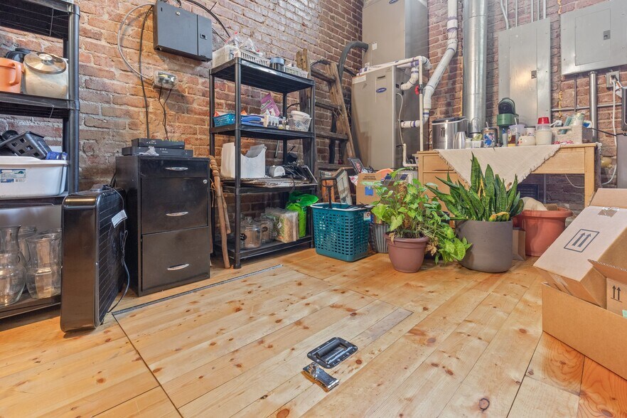 More Photos Of 116-118 N Main St, Sand Springs Storefront Retail Residential For Sale