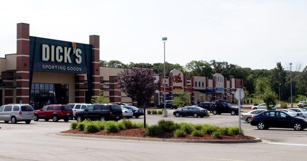 More Photos Of 4601 1st Ave SE, Cedar Rapids Unknown For Lease