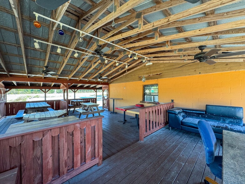 More Photos Of 15525 Shady Hills Rd, Spring Hill Restaurant For Sale