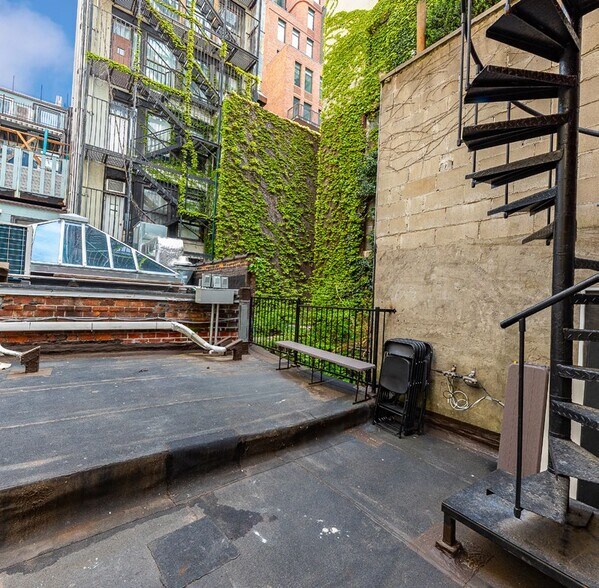 More Photos Of 113 W 13th St, New York Apartments For Sale