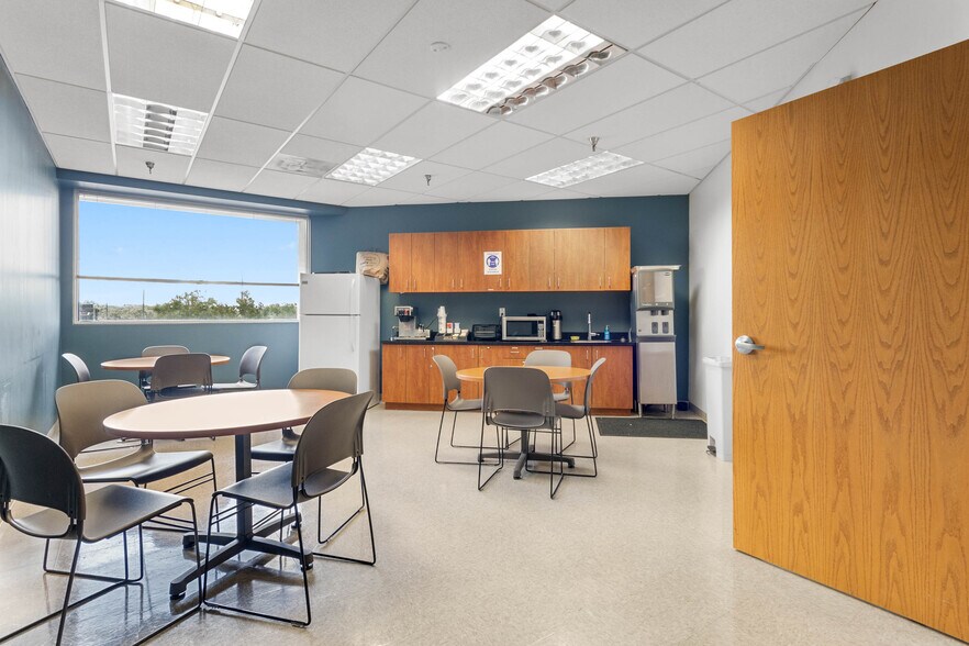 More Photos Of 2201 Lucien Way, Maitland Office For Lease