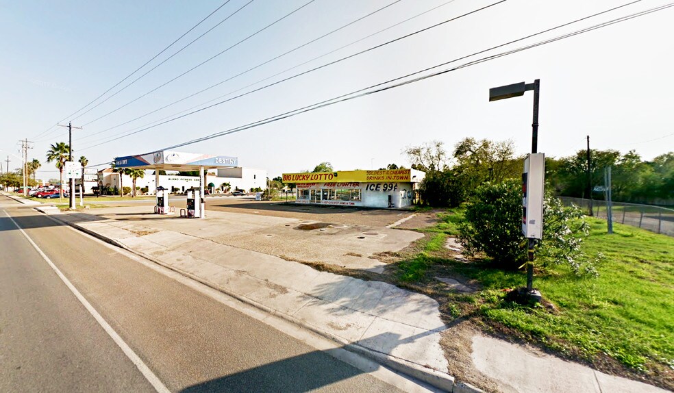 Primary Photo Of 601 E US Highway 83, Alamo Convenience Store For Sale