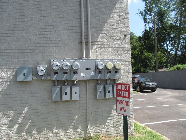More Photos Of 1222 Aubra Rd, Memphis Apartments For Sale