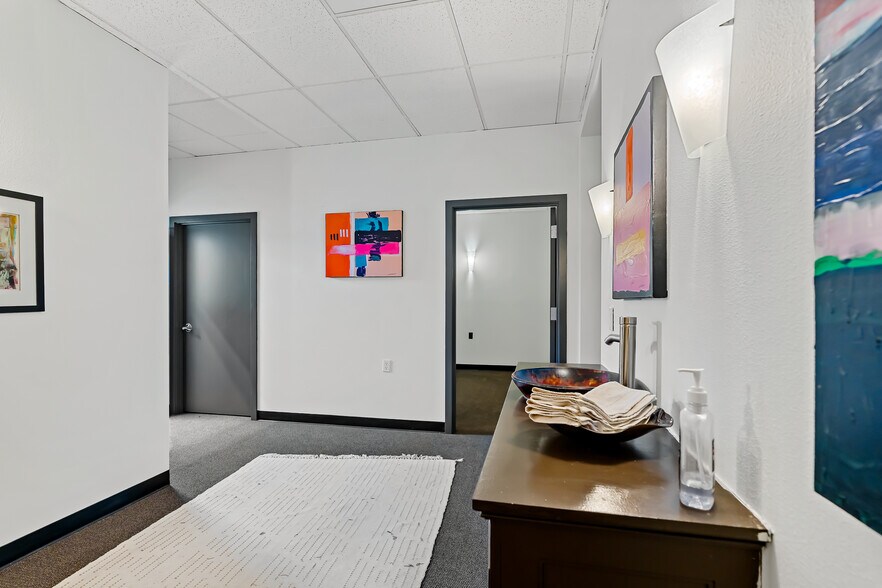 More Photos Of 2501 Racquet Ln, Yakima Health Club For Lease