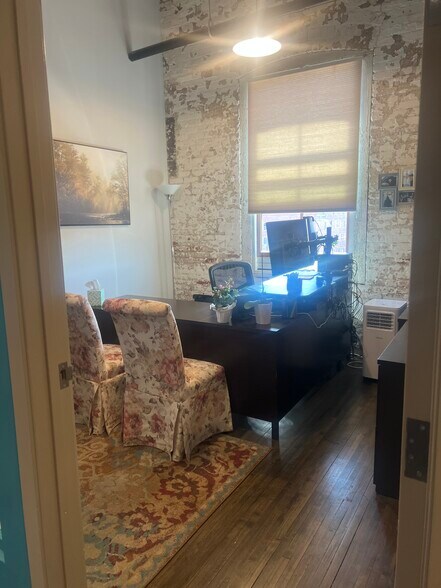 More Photos Of 304 W Pacific Ave, Spokane General Retail For Lease