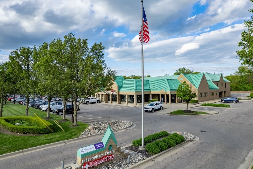 More Photos Of 7210 N Main St, Clarkston Medical For Lease