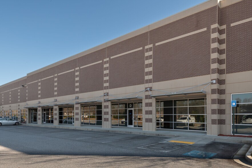 More Photos Of 6190 Shiloh Crossing, Alpharetta Distribution For Lease