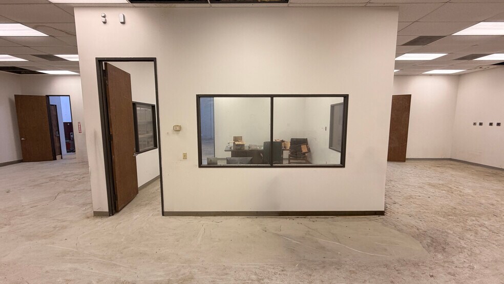 More Photos Of 4815 Dacoma St, Houston Warehouse For Lease