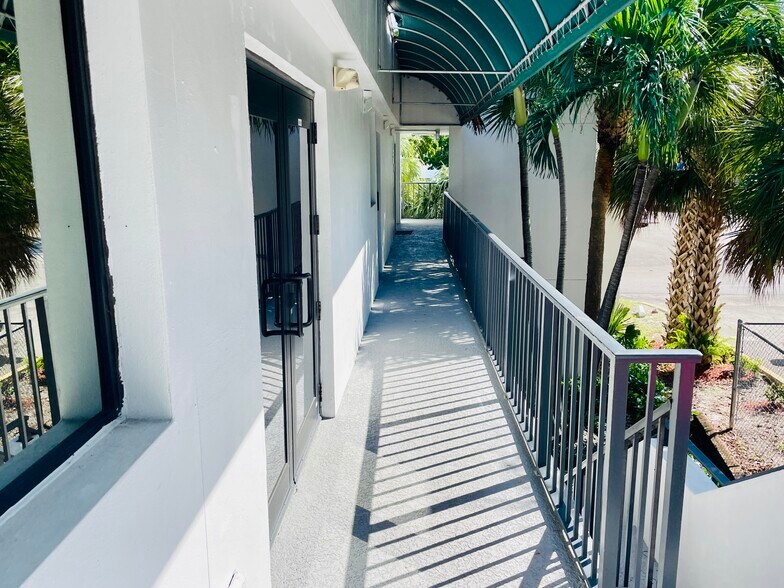 More Photos Of 2201 NE 52nd St, Lighthouse Point Medical For Sale