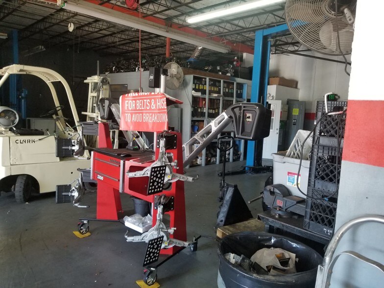 More Photos Of 1901 N Dixie Hwy, Pompano Beach Service For Sale