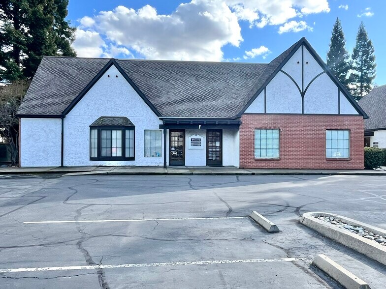 More Photos Of 8035 Madison Ave, Citrus Heights Medical For Sale