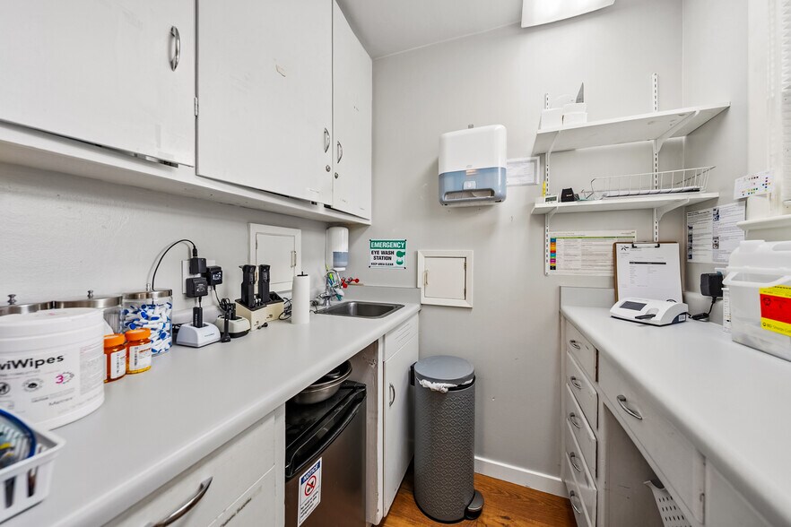 More Photos Of 21990 Highway 62, Shady Cove Healthcare For Sale