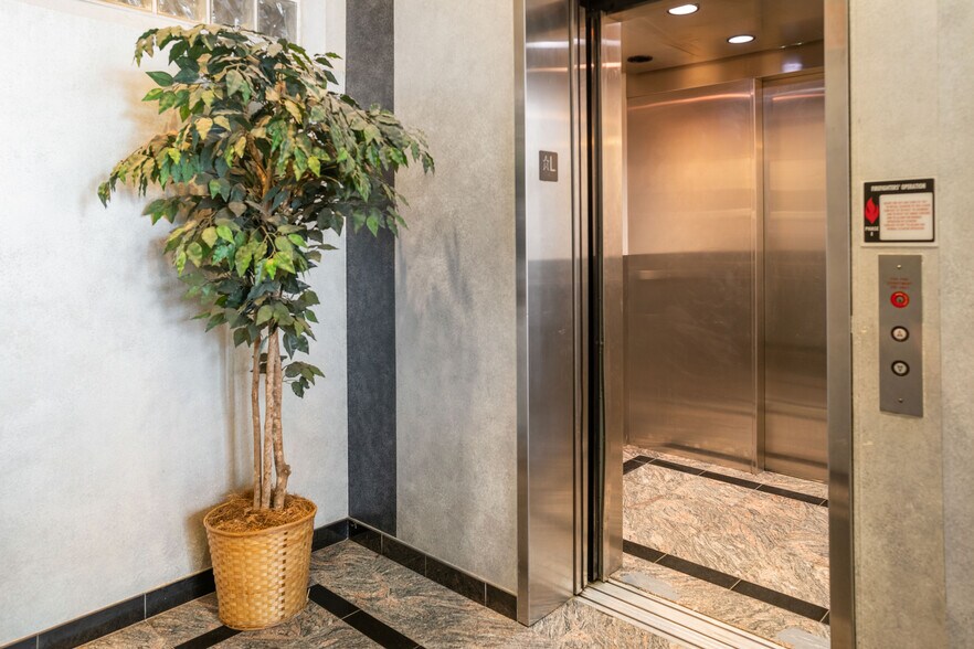 More Photos Of 21008 Northern Blvd, Bayside Medical For Lease