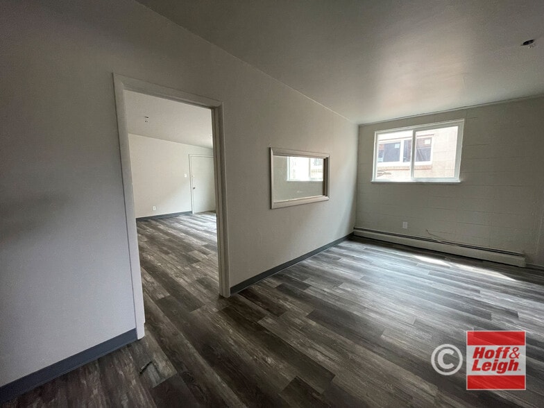 More Photos Of 8646 W Colfax Ave, Lakewood Freestanding For Lease