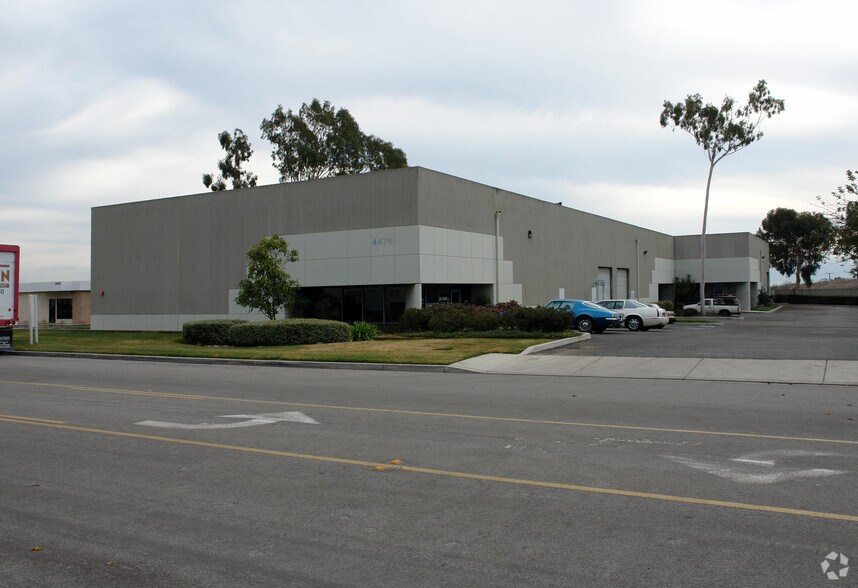 More Photos Of 4476 Dupont St, Ventura Manufacturing For Lease