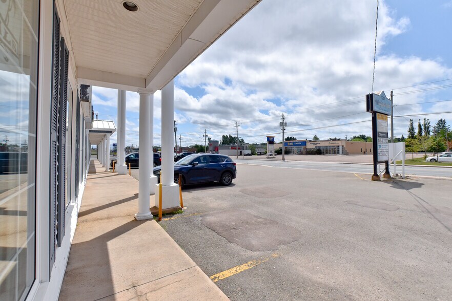 More Photos Of 1201 Mountain Rd, Moncton General Retail For Sale