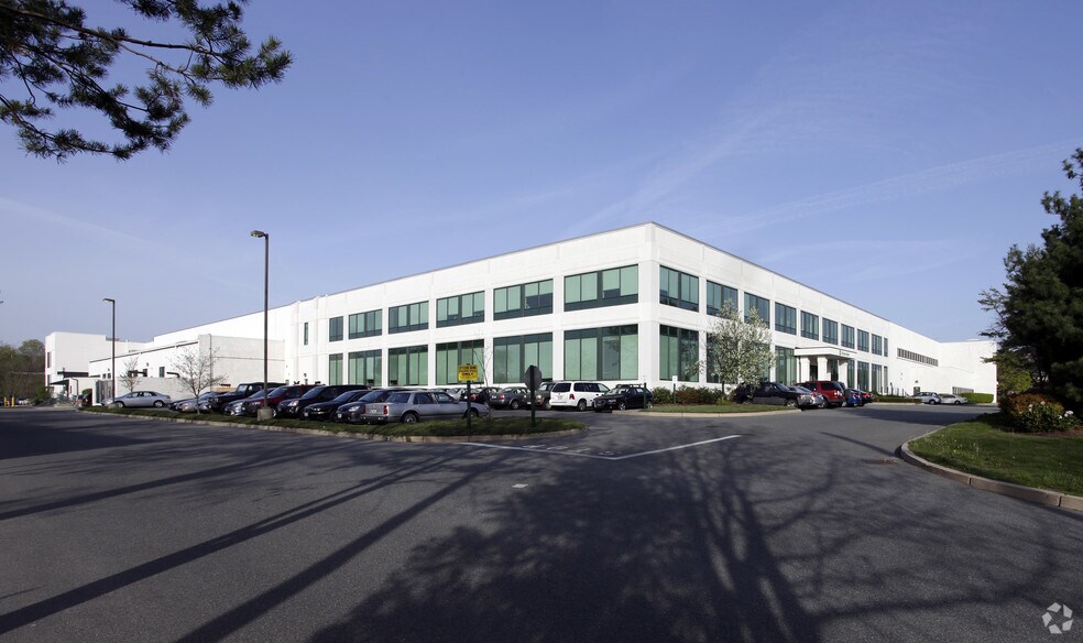 More Photos Of 100 Sockanosset Cross Rd, Cranston Office For Lease