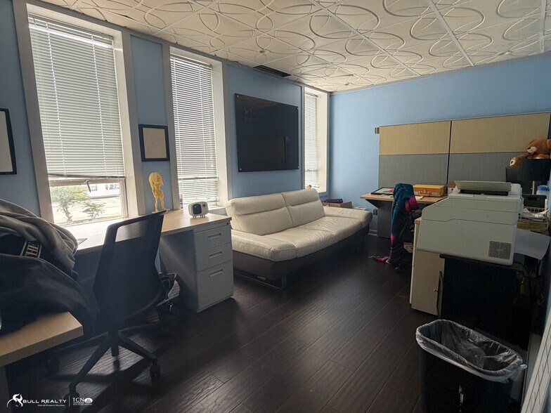 More Photos Of 1740 Defoor Pl NW, Atlanta Office For Sale