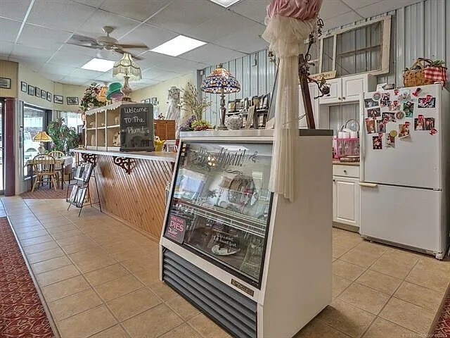 More Photos Of 305 E Broadway St, Drumright Storefront For Sale