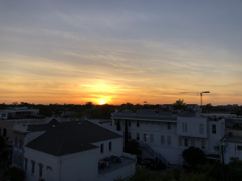 More Photos Of 83 Mary St, Charleston Storefront Retail Office For Lease