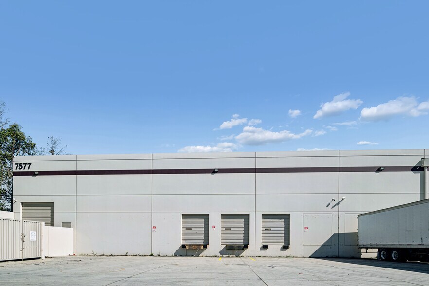 More Photos Of 7577 Airway Rd, San Diego Warehouse For Sale
