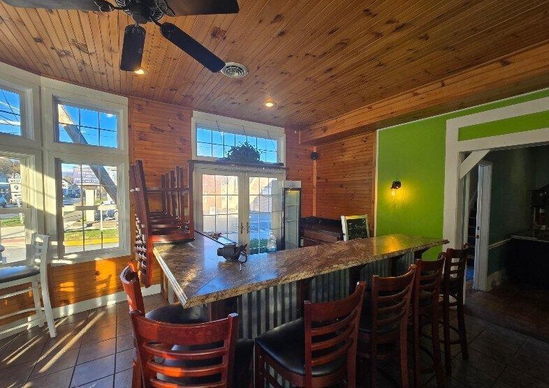 More Photos Of 174 N Washington St, Berkeley Springs Restaurant For Sale